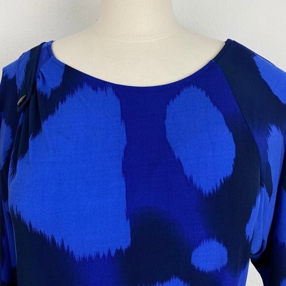 Blue Size 2X - 3X Pullover Stretch Knit Blouse Top 3/4 Sleeves Scoop Neckline - Picture 2 of 7